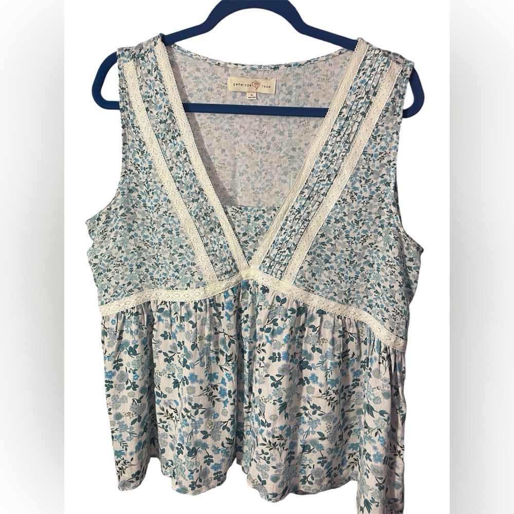 New Tank Top - Picture 2 of 4